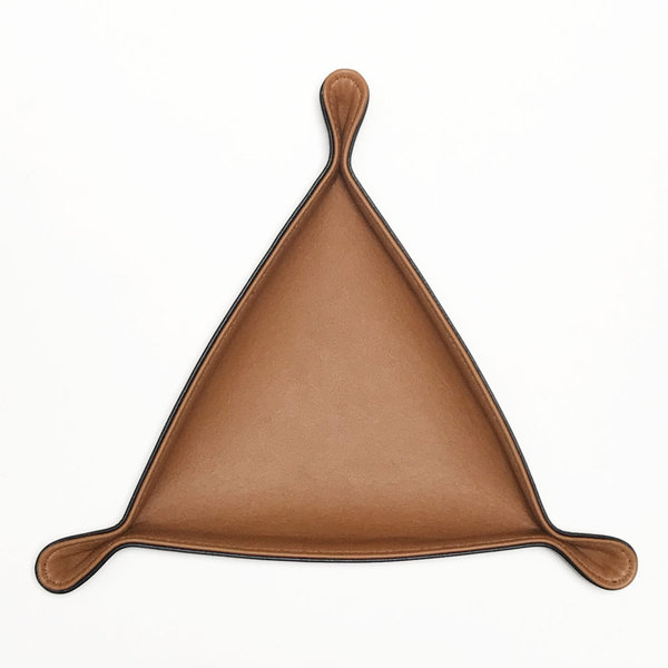 Lederschale / Taschenleerer Dreieck, aussen Mokka - innen Cognac 24 x 24 x 24 cm
