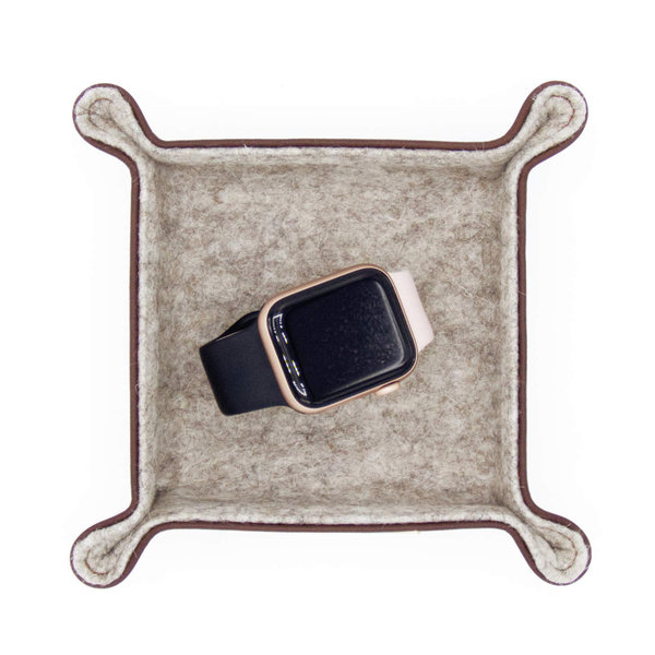 Schlüsselschale / kleiner Taschenleerer, aussen Leder Kastanie, innen Merino Wollfilz Beige 14x14cm